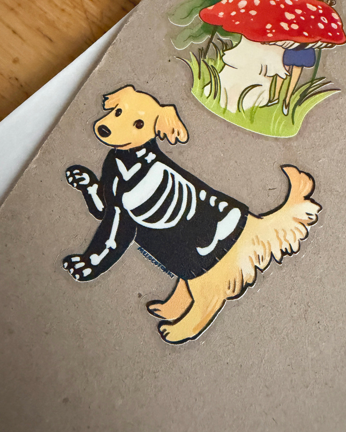 Sticker individual Perrito Huesitos 🐕 💀