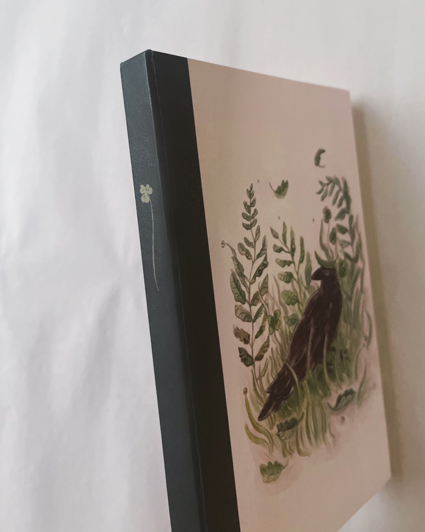 Libreta Cuervo 1/2 carta, pasta dura, cosida, cuaderno, sketchbook, bullet journal