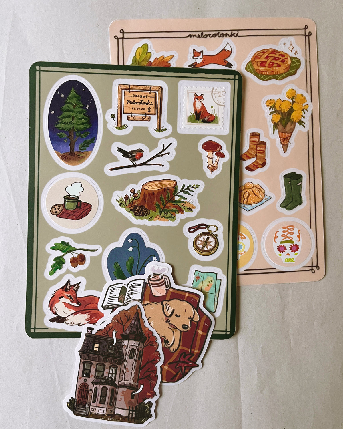 Paquete de Sticker Otoñales 🎃🍁🧦 2 planillas + 2 stickers individuales