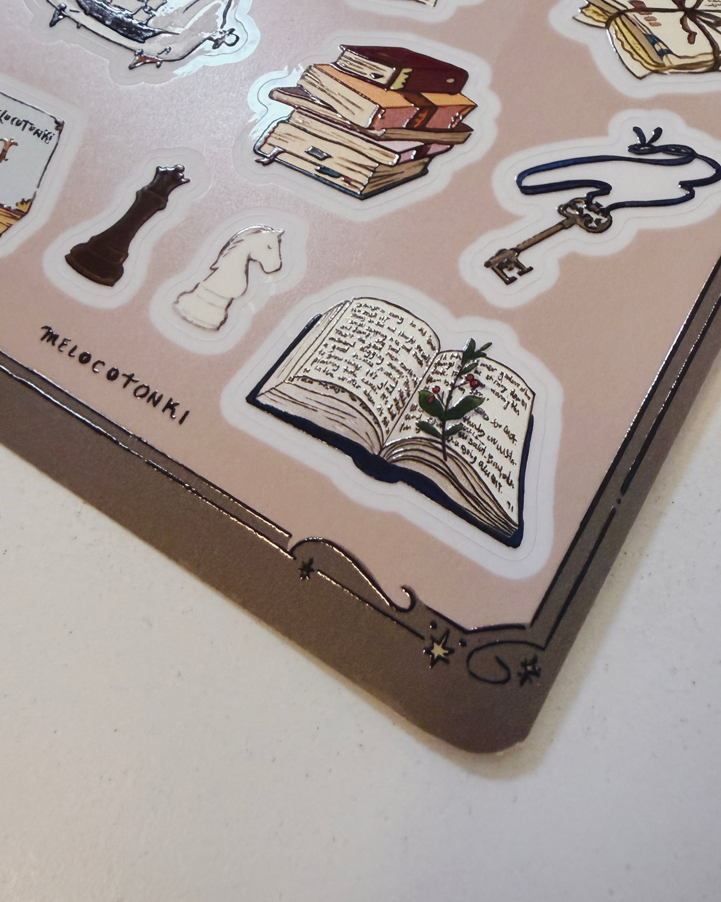 Planilla Stickers Academia 🕯🐦‍⬛♟️🗝️
